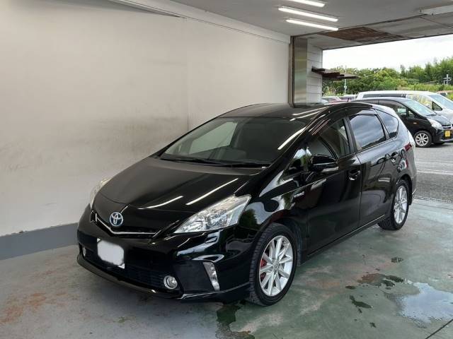 8103 TOYOTA PRIUS ALPHA ZVW41W 2011 г. (KCAA Kyoto)